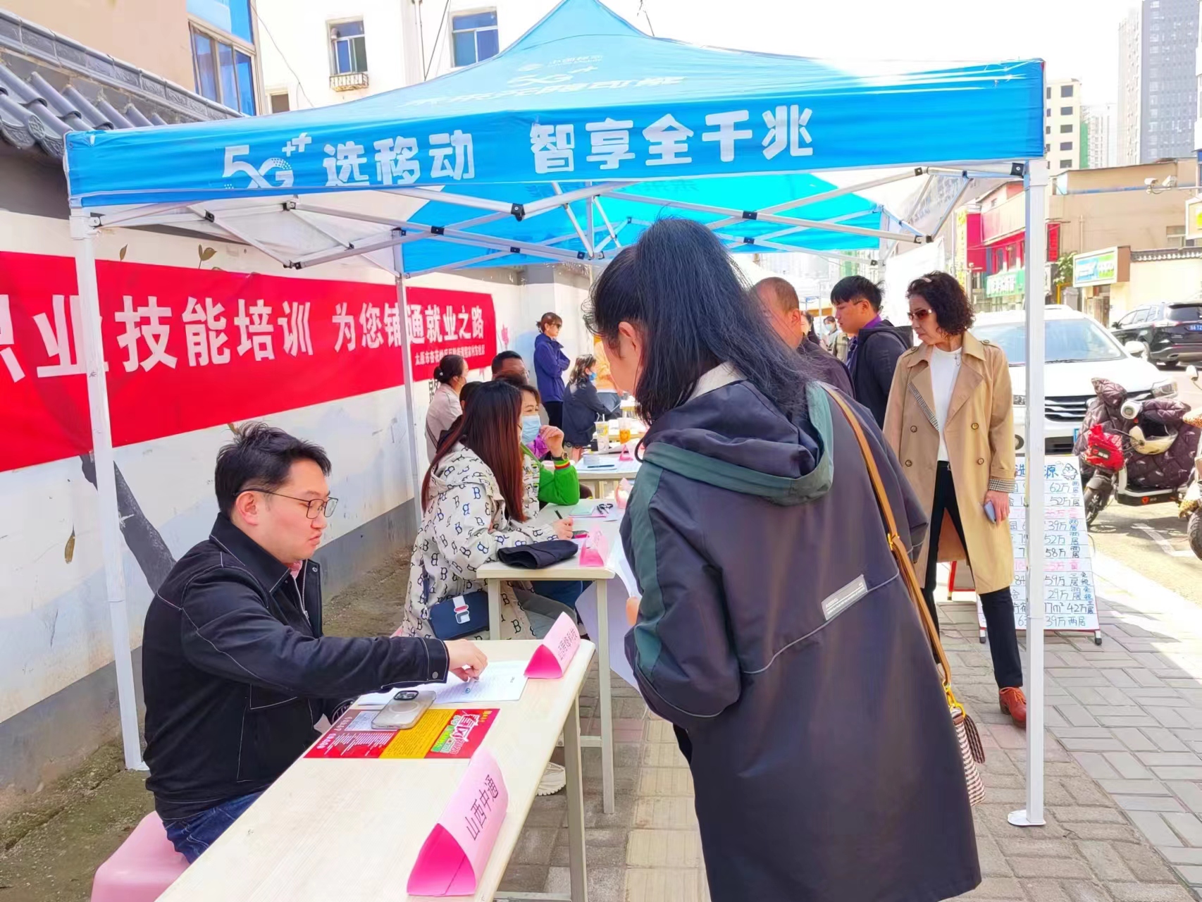 太原杏花岭区：就业服务进社区  精准帮扶在身边