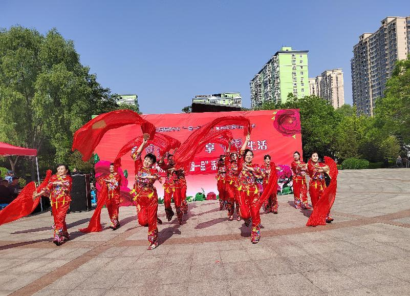 太原漪汾公园“一园一品”——赏芍药之美  享幸福生活