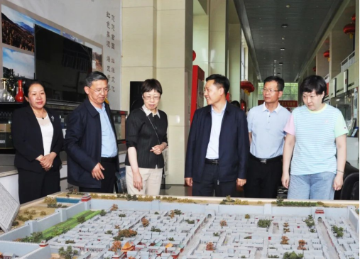 中国政协文史馆副馆长唐惠秋带队来太原娄烦县考察调研