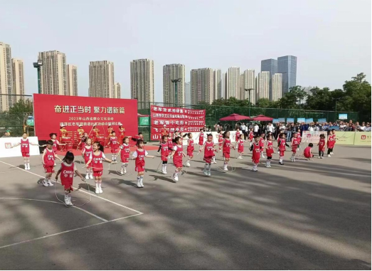 太原迎泽区：拔河比赛促团结  凝心聚力展风采