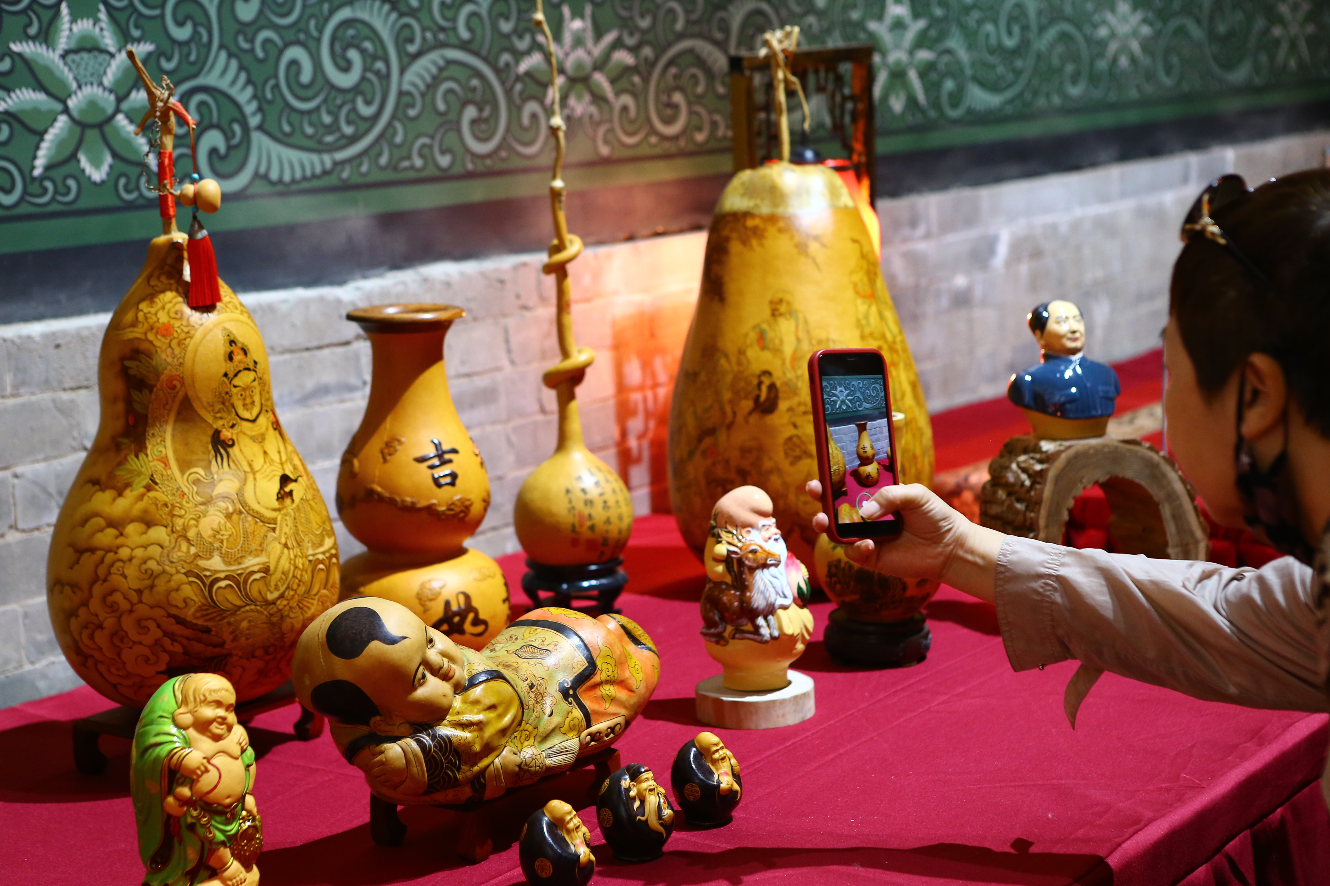 “璀璨非遗绽华光  守正创新耀龙城”太原市杏花岭区第二届非遗项目精品展在拱极门开