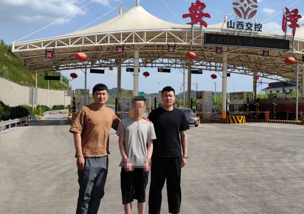 临汾安泽县公安局成功捣毁一“GOIP”电诈犯罪窝点