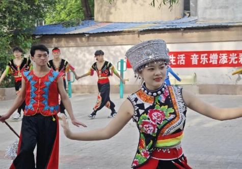 太原晋祠路社区开展“职业教育进社区以学提能强本领”活动