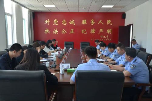 山西省公安厅法制总队副总队长宁庸平一行到吉县公安局调研