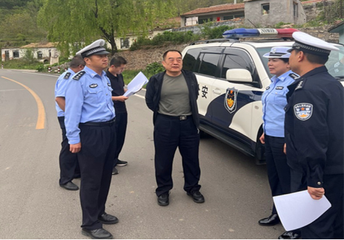 山西省公安厅交管局政委武小彪深入昔阳县调研事故多发路段隐患治理工作