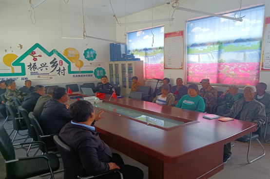 山西昔阳公安孔氏派出所王寨警务室开展警网融合工作