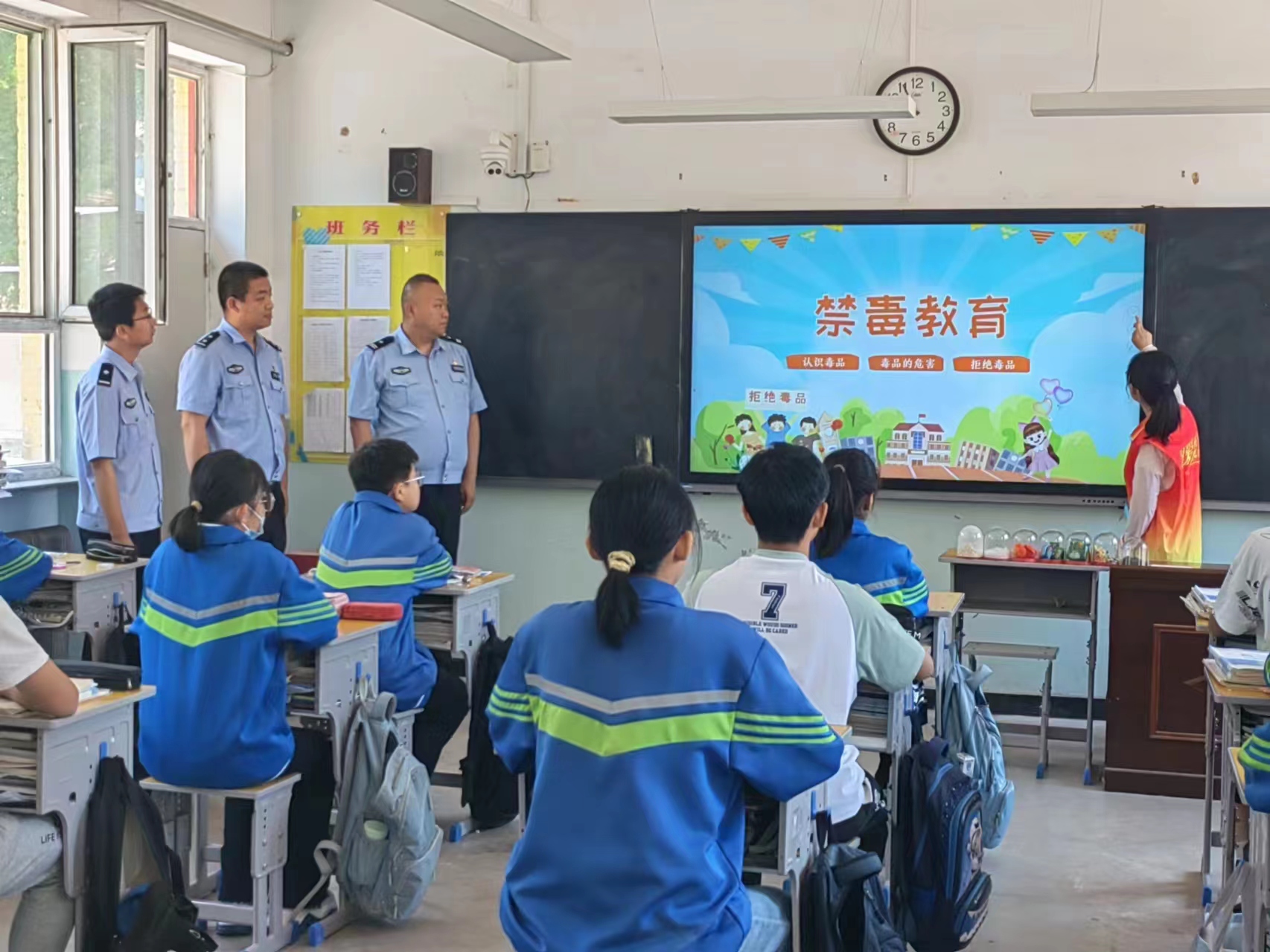 山西寿阳公安西洛派出所：禁毒宣传进校园  法润“童”行护成长