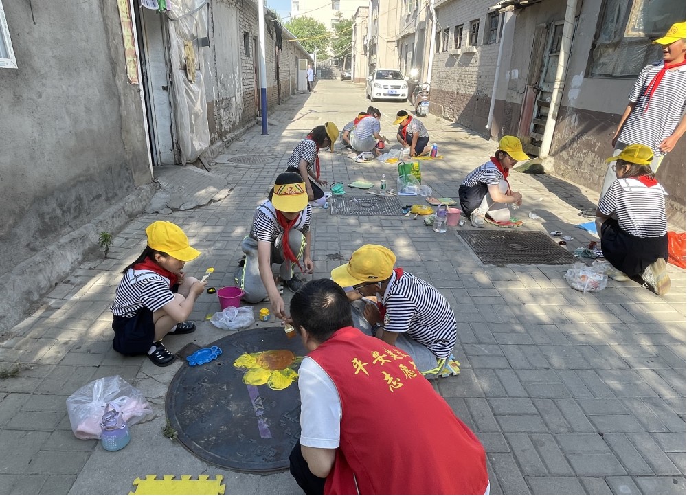 太原杏花岭区敦化坊街道：巧手绘井盖，手绘传文明