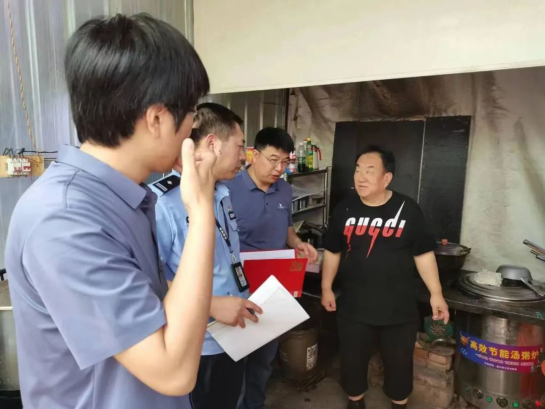 临汾翼城公安隆化派出所开展液化气安全隐患排查整治行动