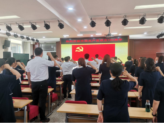 太原漪汾苑社区党委联合市实验小学开展结对共建“庆七一”活动