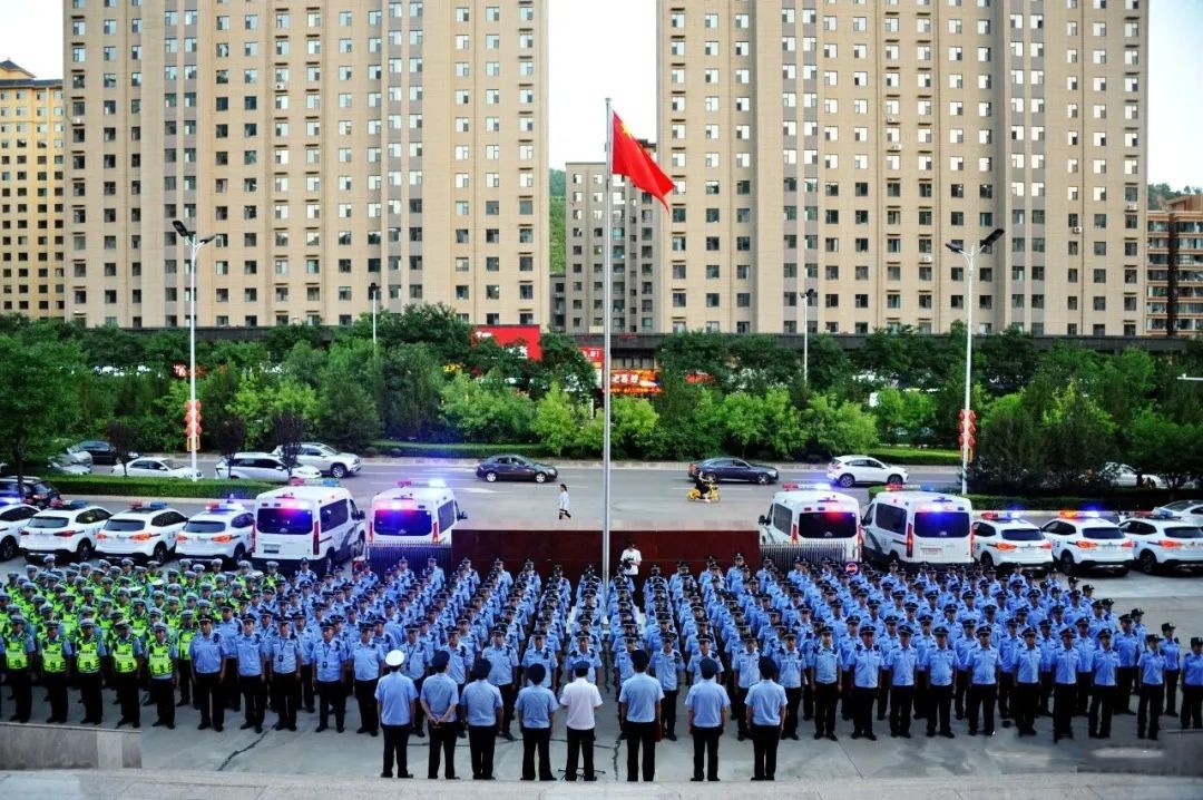 临汾乡宁县公安局夏夜治安巡查宣防集中统一行动正式启动