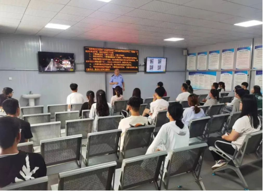 长治沁县交警：安全宣讲助力新驾驶员平稳起步