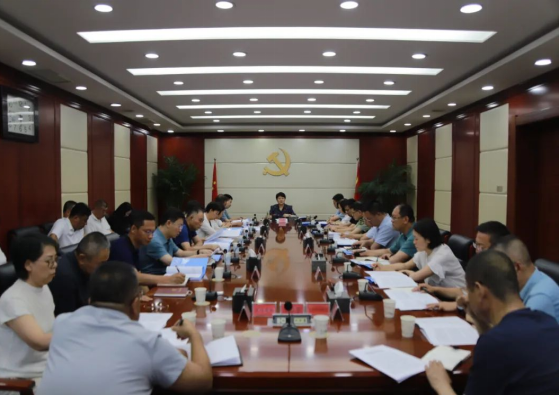 太原尖草坪区召开六届区委常委会第101次会议