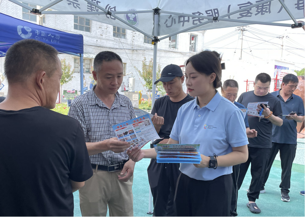 山西晋城高平市公安局禁毒大队开展重点行业从业人员毒检工作