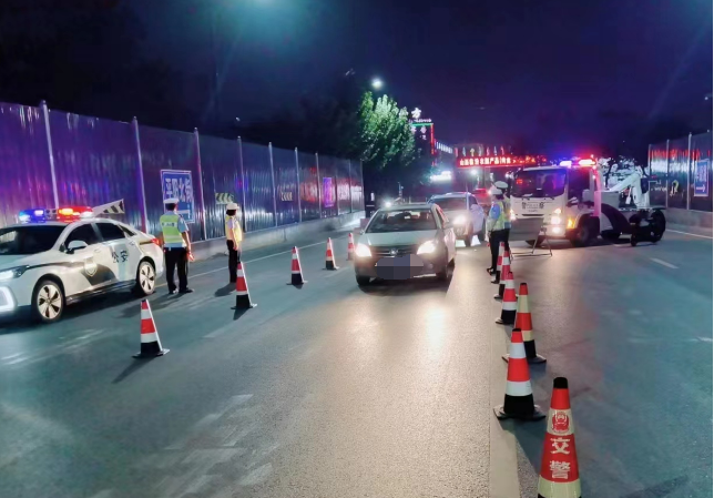 临汾市公安局交警支队严查严管严控各种交通违法行为全力净化辖区道路交通环境