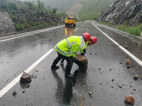 山西路桥集团运营分公司抗洪抢险纪实