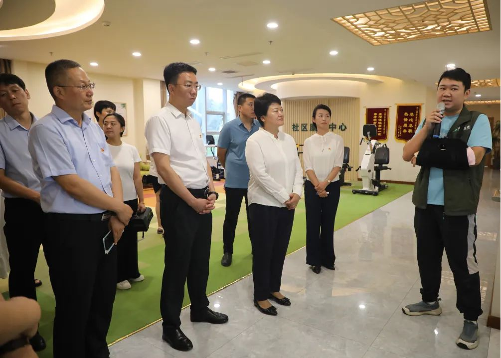 太原尖草坪区召开全区基层党建工作推进会暨小区党建示范点现场观摩会