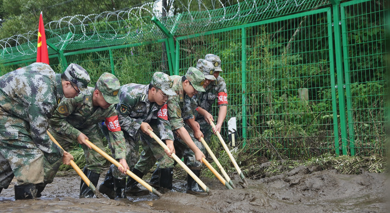 焦点访谈：风雨同舟 汇聚力量