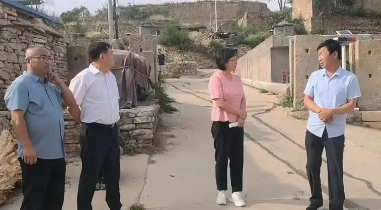忻州偏关县县委书记杨晓宏深入老牛湾就巩固衔接文物保护防汛备汛等进行调研