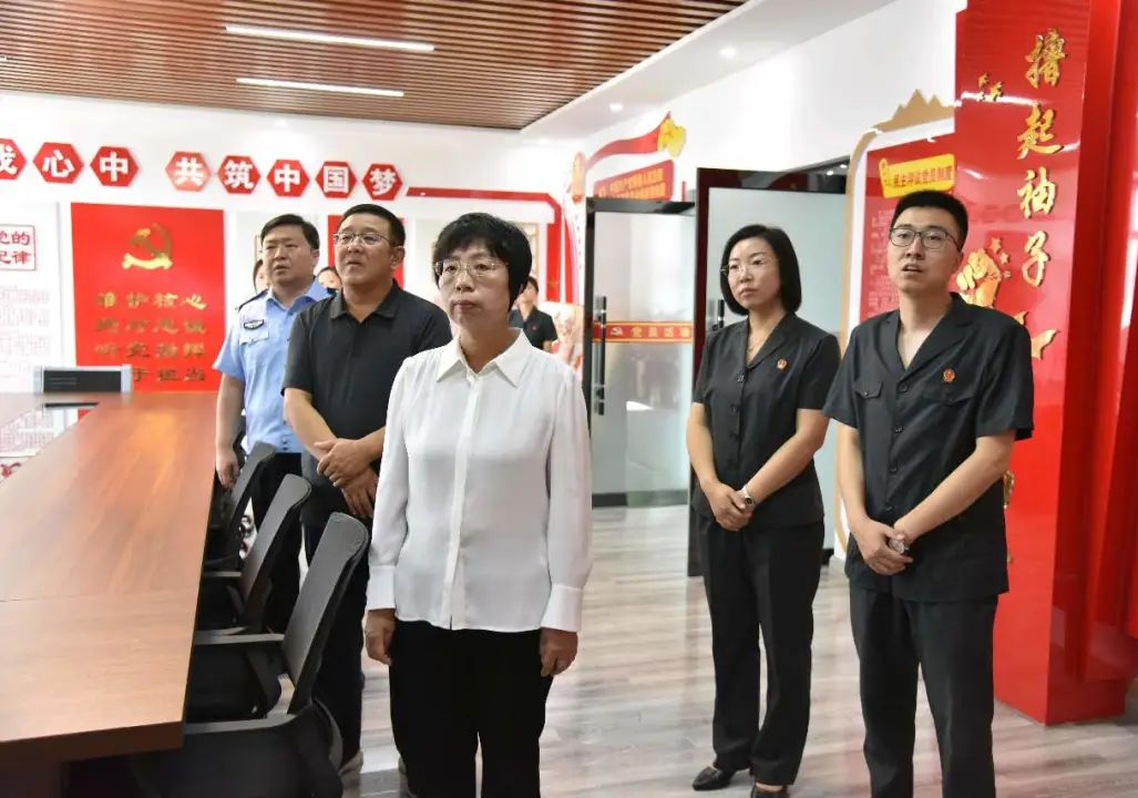 临汾隰县县委书记李俊平到县法院调研指导工作