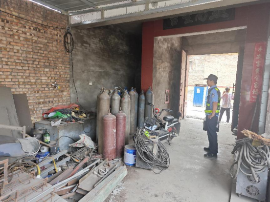 山西介休公安义安所：确保群众生命财产安全，社区民警在行动