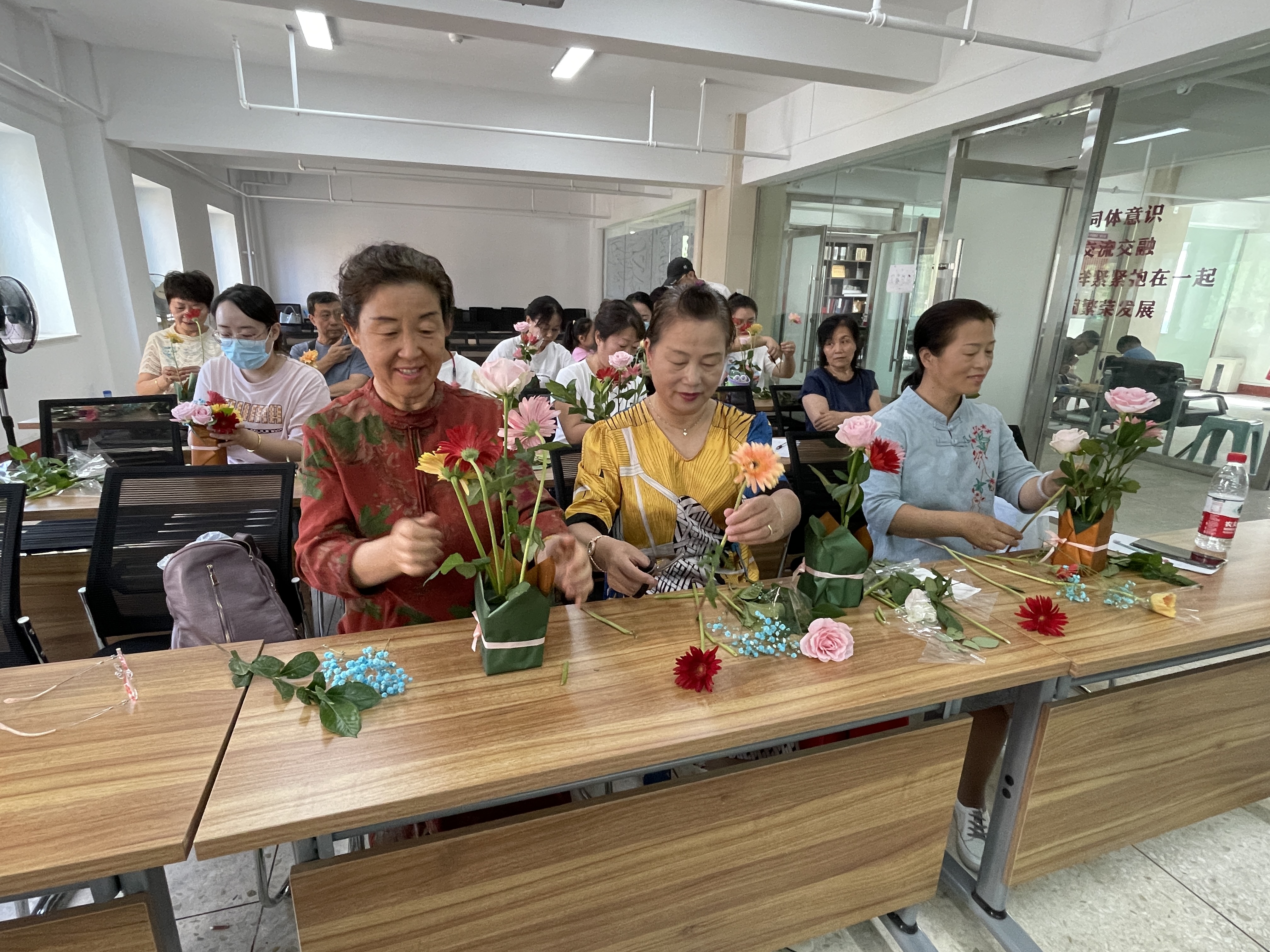 太原杏花岭区：企退人员乐享新生活