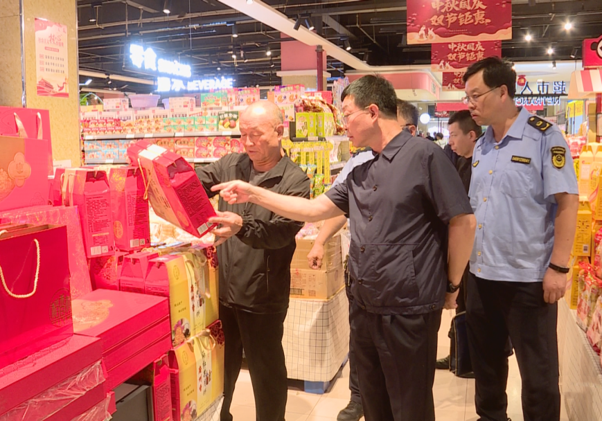 忻州保德县：姚吉星督导检查鹏飞超市食品安全工作