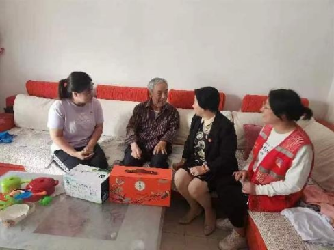 太原万柏林区小井峪街道：丹桂飘香金九月  喜迎中秋暖人心