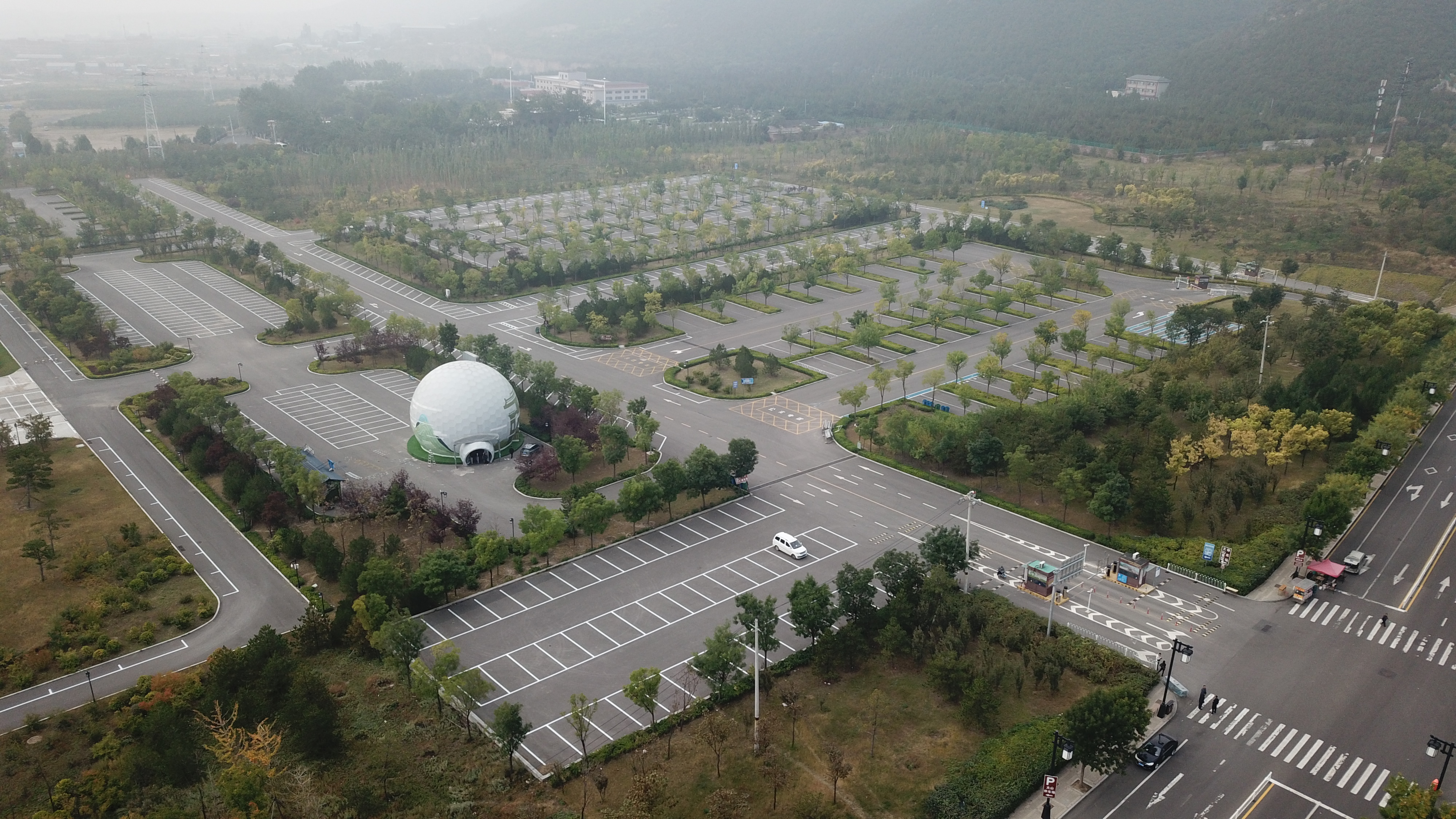 太原晋源区：三景区新增停车位2534个缓解旅游高峰停车难