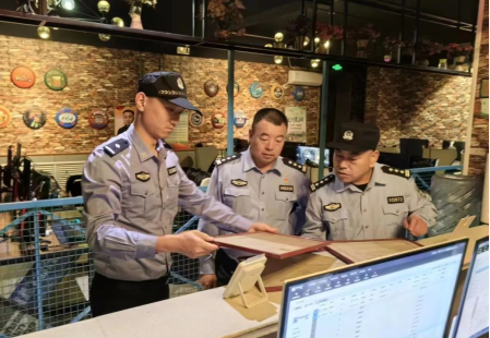 长治长子县公安局开展夏季行动收官暨中秋国庆安保夏夜临查临检集中行动