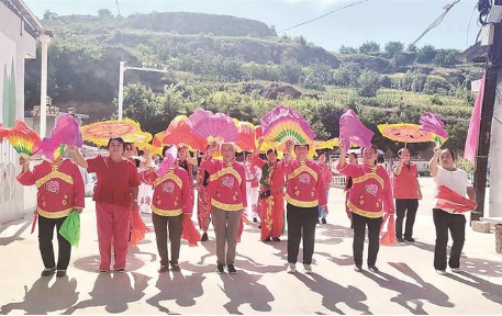 吕梁石楼县文艺“微宣讲”将党的二十大精神送到基层