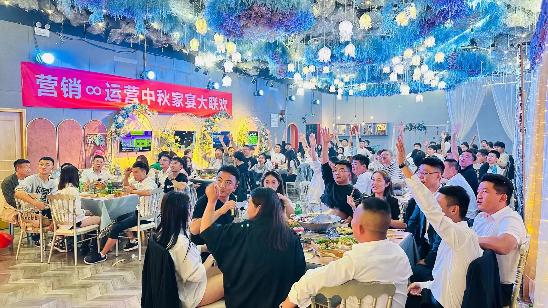 轰趴馆：聚会新场景  文化新体验