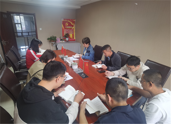 太原市筑鑫公司开展“书香袅袅”读书活动