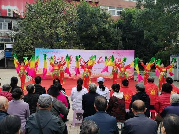 时近重阳节  浓浓敬老情——太原万柏林区教育局开展“敬老月”活动