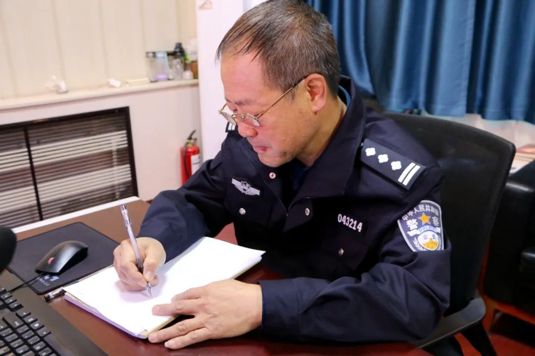 图片2.png 图片2.png