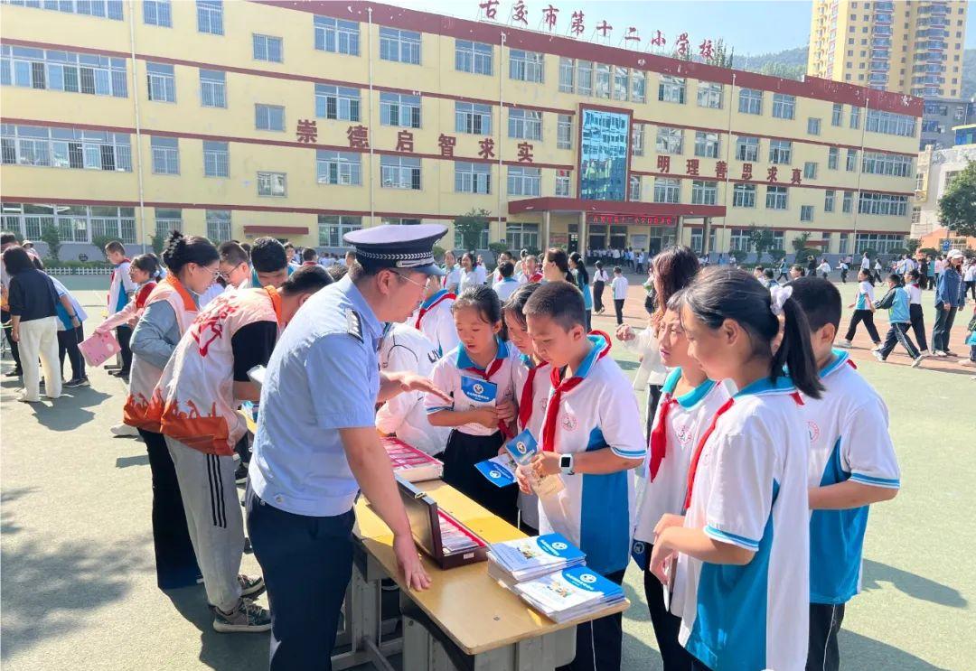 4b3dbeed6391c746e1dbc2bd76fd080.jpg 4b3dbeed6391c746e1dbc2bd76fd080.jpg