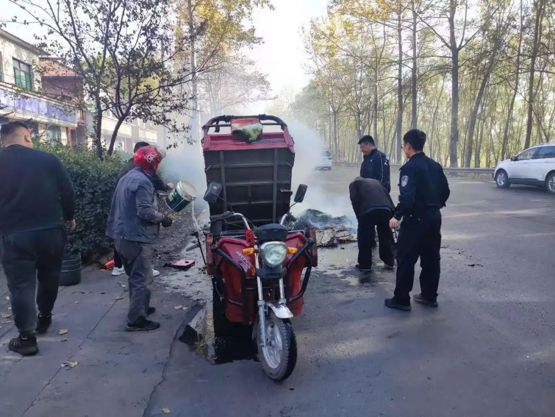 长治公安：危急时刻，“藏青蓝”化身“火焰蓝”