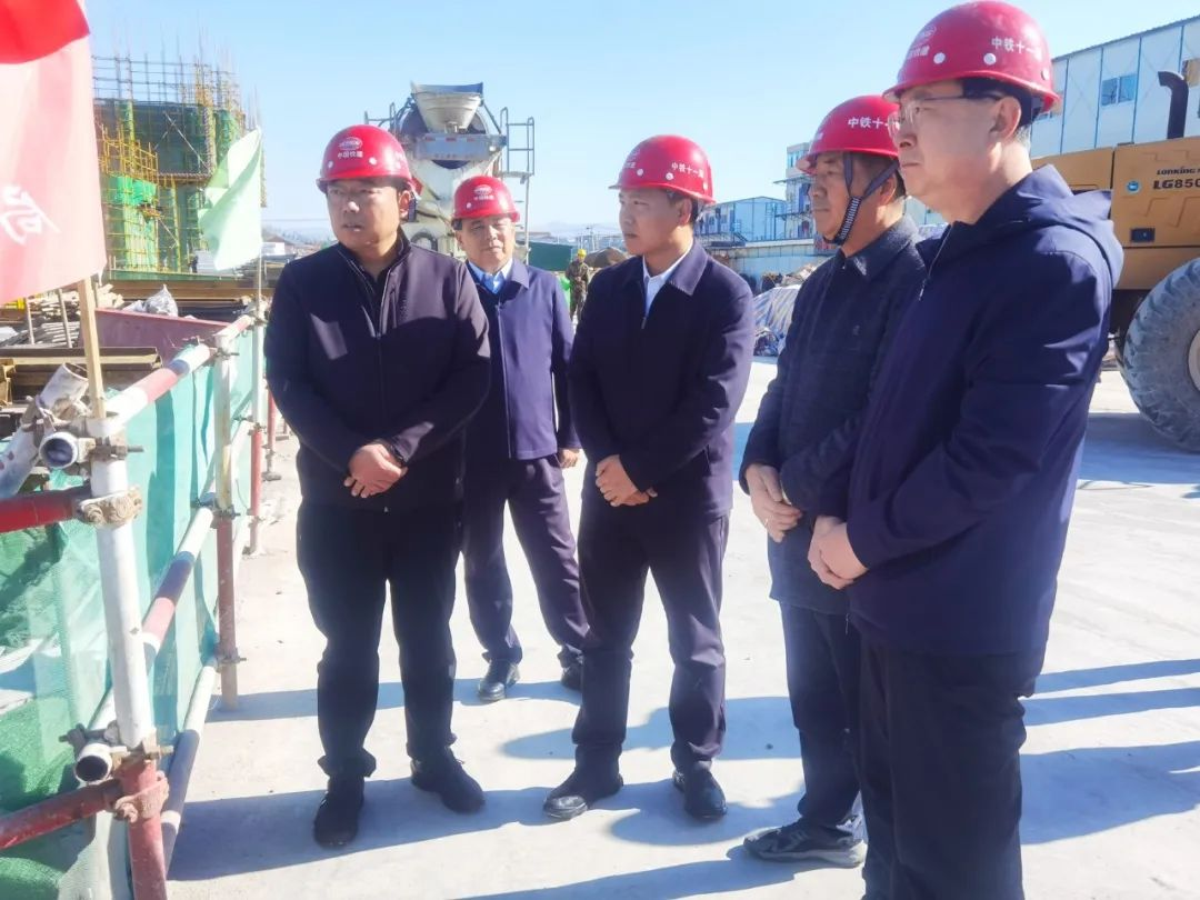 太原娄烦县县委副书记、县长景博带队深入县城各片区开展“娄烦县大县城建设战略背景下