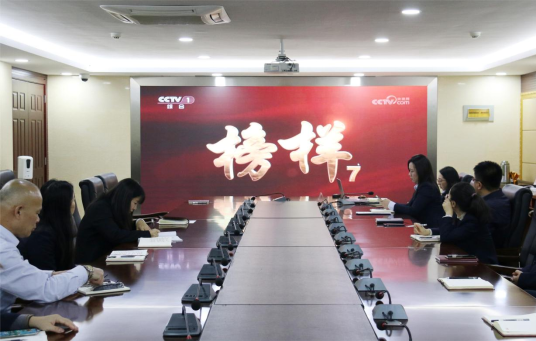 太原万柏林区行政审批服务管理局：汲取榜样精神  凝聚奋进力量