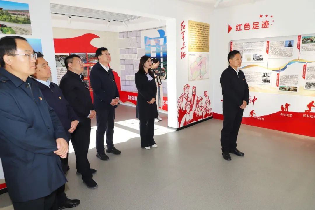 太原娄烦：景博带队前往孔河沟村廉政教育基地开展主题党日活动，并讲授主题教育专题党