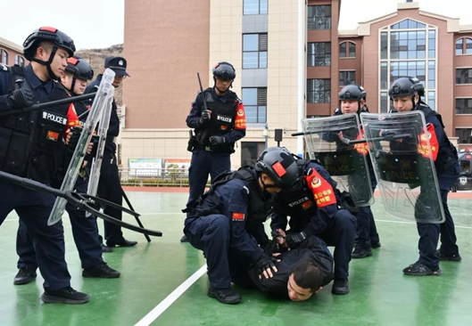 吕梁临县公安局积极开展反恐应急工作 筑牢安全防线