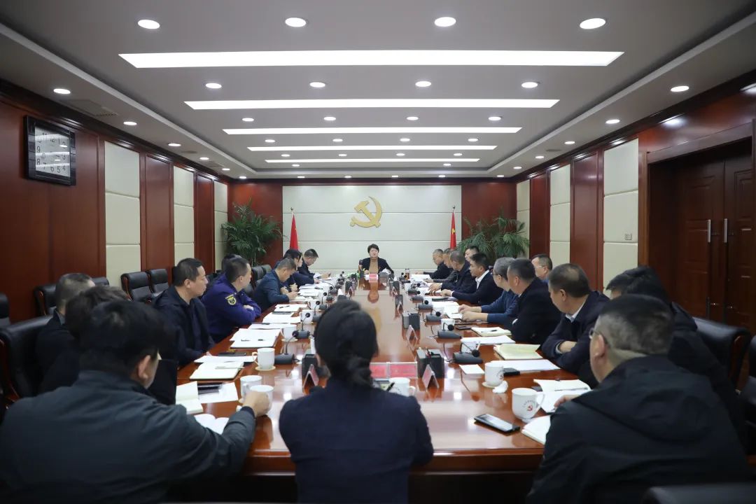 太原尖草坪区委全面依法治区委员会召开会议  专题研究行政执法赋权相关工作