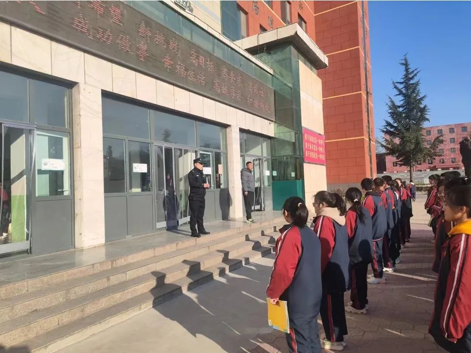 长治壶关常平派出所深入中学开展反邪教宣传