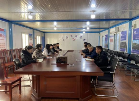 太原市政集团四公司开展宪法宣传周活动