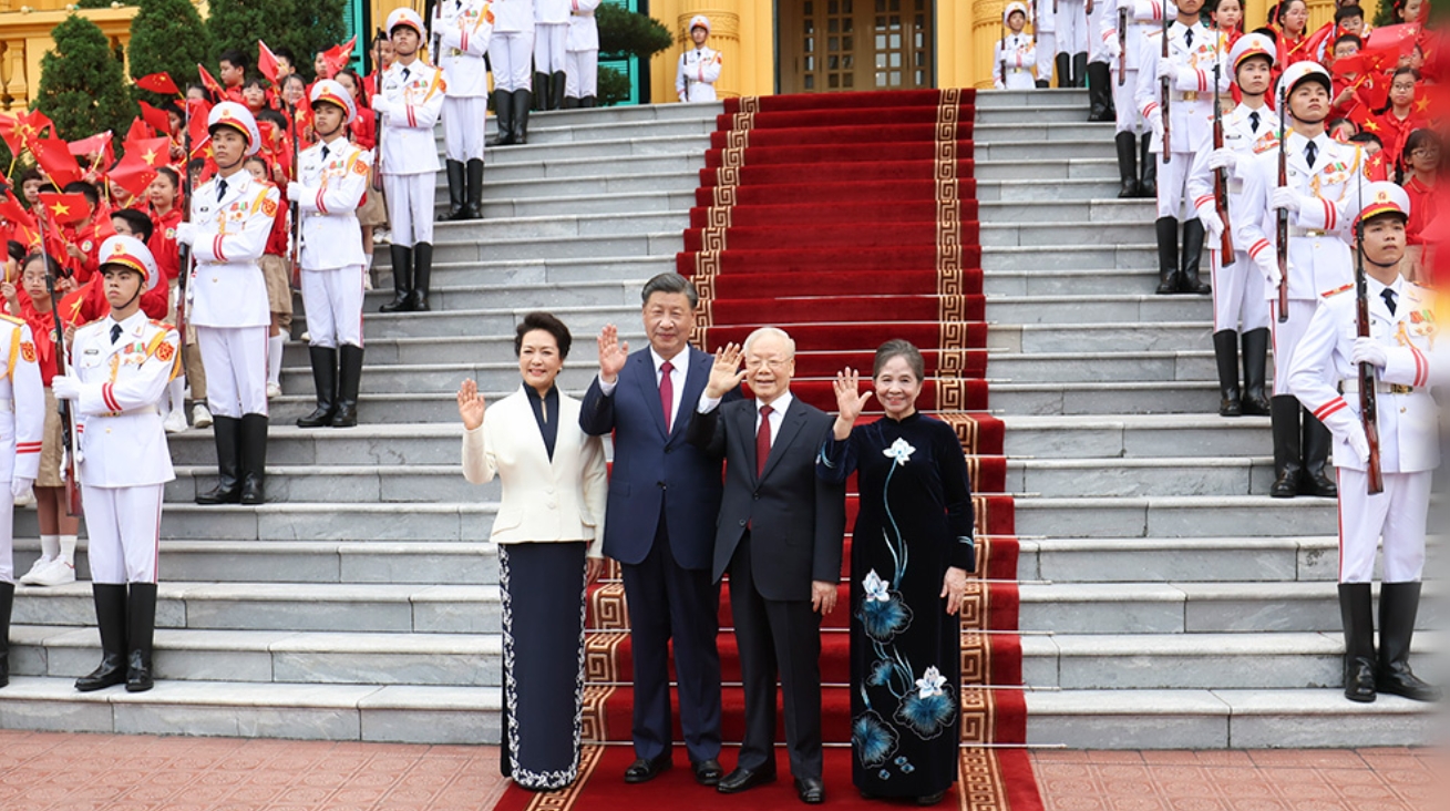 习近平同越共中央总书记阮富仲举行会谈