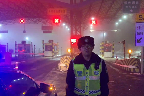 新生儿急需救治，山西高速交警紧急救助