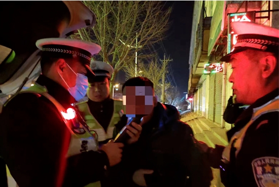 长治壶关公安交警查处因朋友聚会喝酒醉驾司机