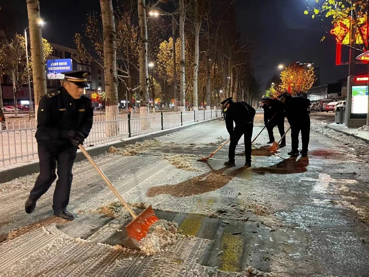 晋城市城管局：扫雪铲冰，没有条件和困难可讲！