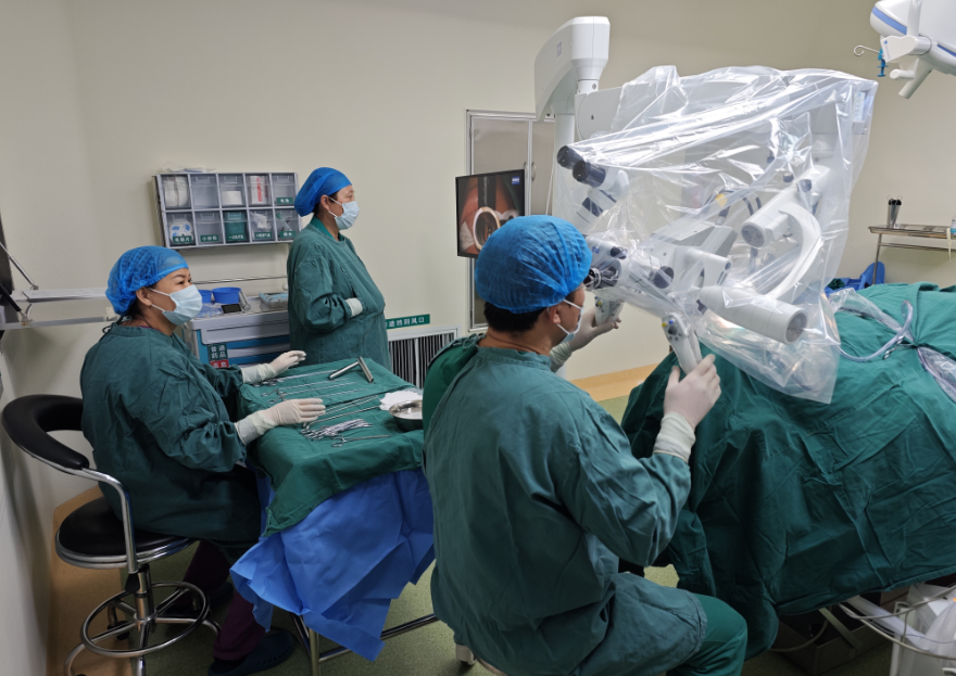 填补一项技术空白——太原古交市中心医院首次开展喉显微外科手术