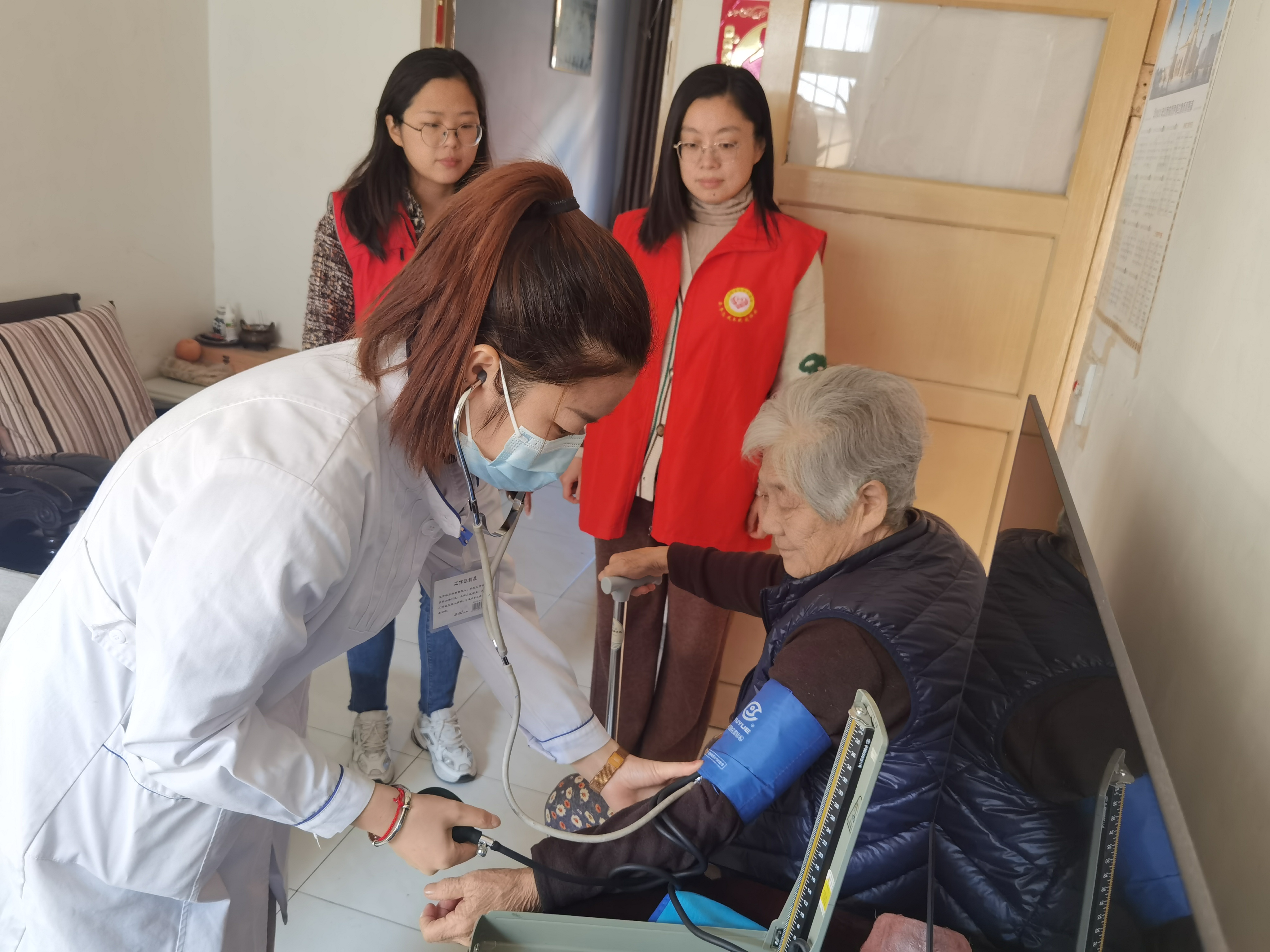 太原杏花岭区巨轮街道：寒冬中的暖心服务